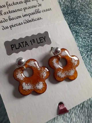 Lote 78 p. de pendientes artesanales de esmalte