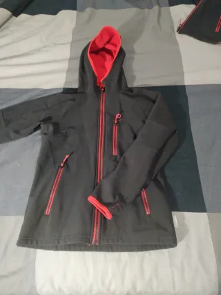 Chaqueta Neopreno Polar Negra y Roja