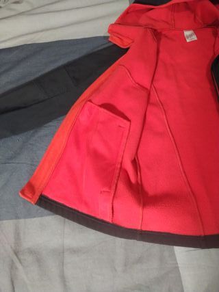 Chaqueta Neopreno Polar Negra y Roja