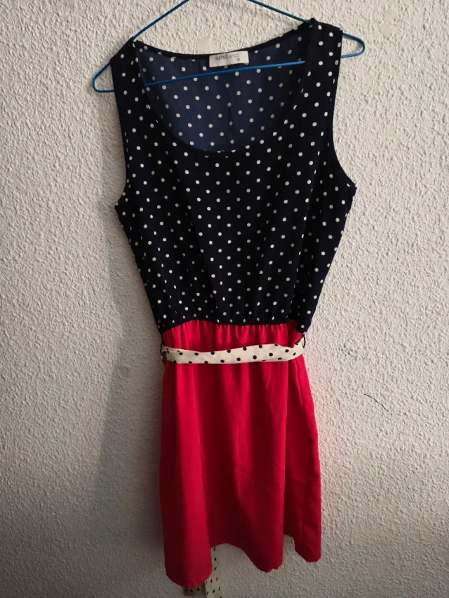 Vestido blanco lunares azul y rojo talla M