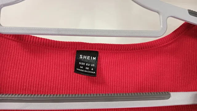 Camiseta flamenca roja volantes