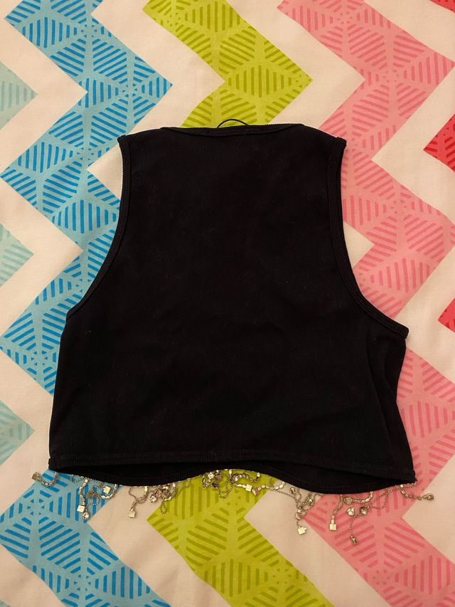 Top Pull&Bear con abalorios plateados