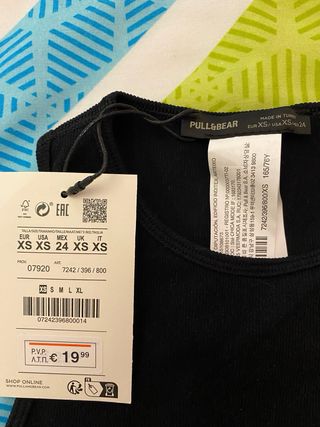 Top Pull&Bear con abalorios plateados