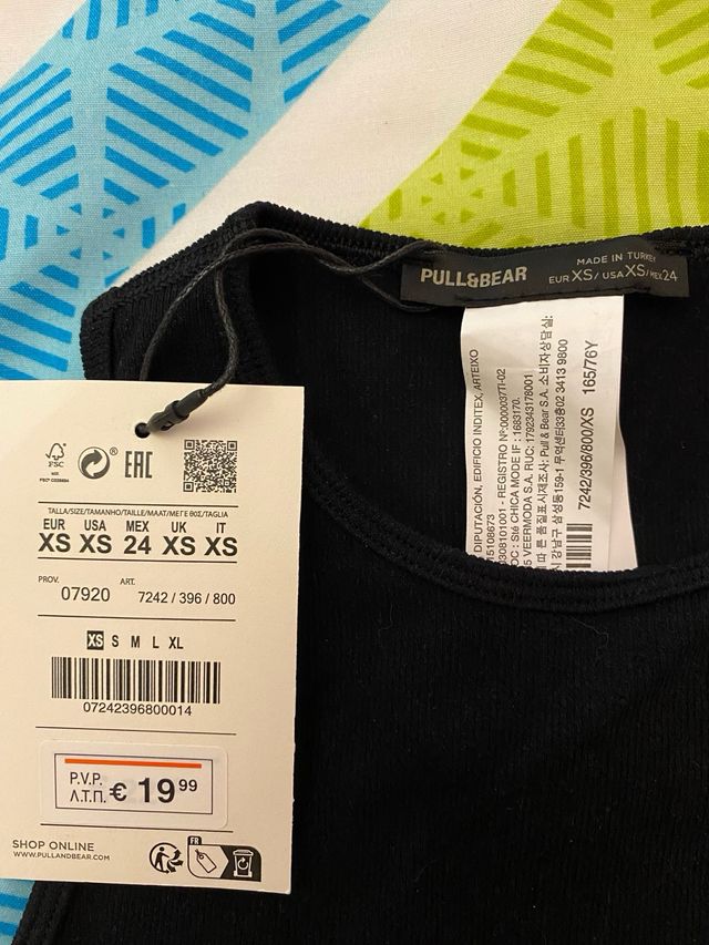 Top Pull&Bear con abalorios plateados