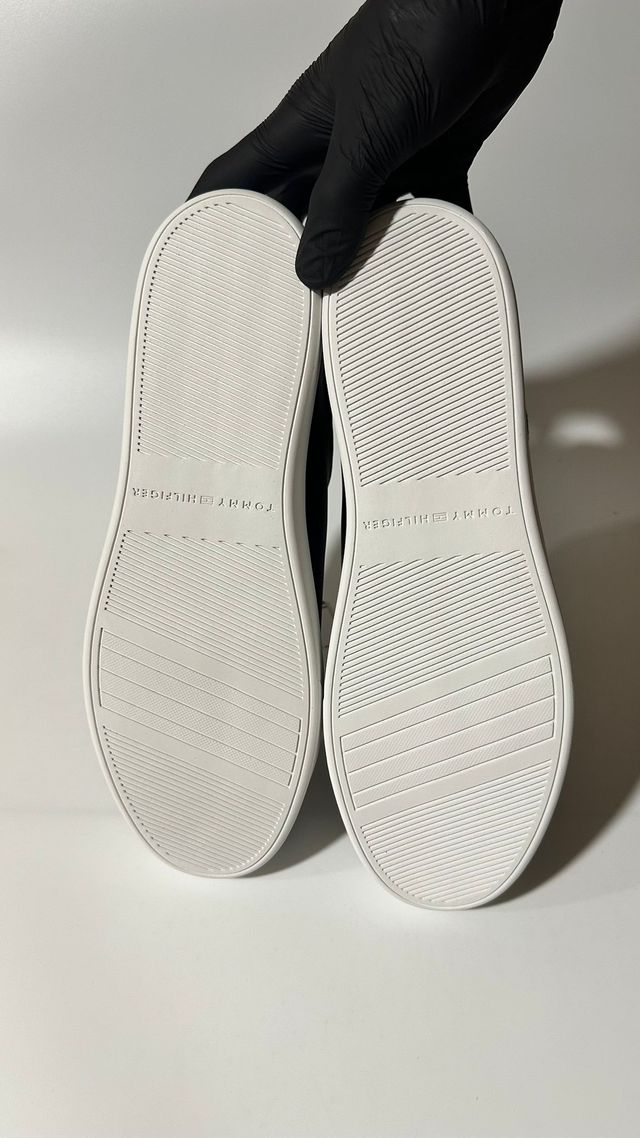 Tommy Hilfiger Essential Court Black - Size 42