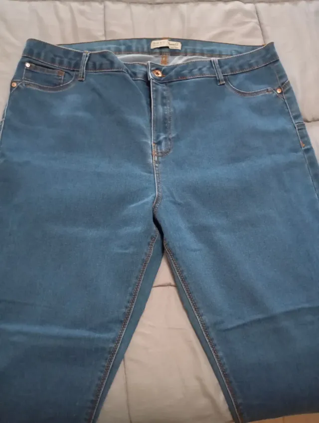 Pantalón vaquero SHEIN azul talla XXL