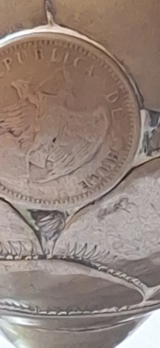 Adorno metálico de Chile