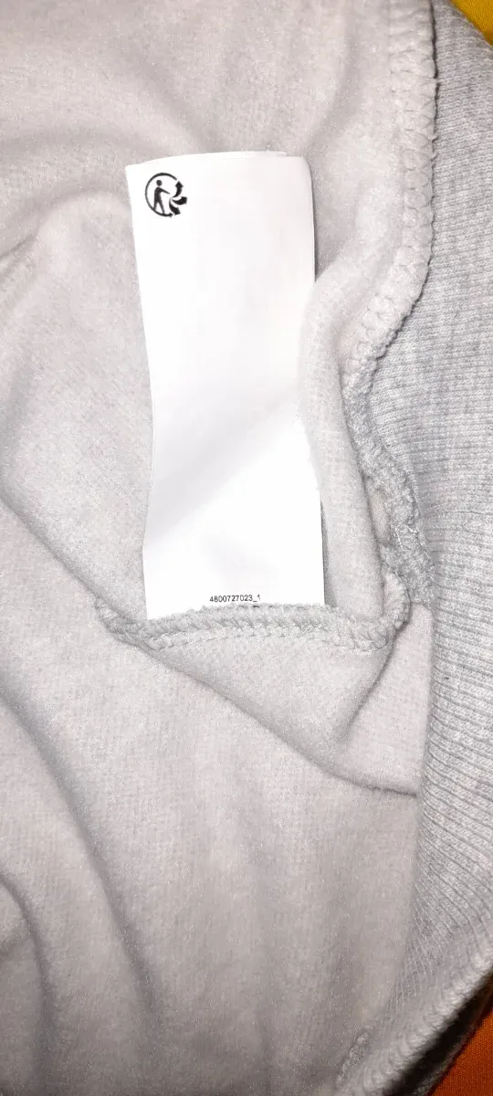 Sudadera Puma gris con logo negro