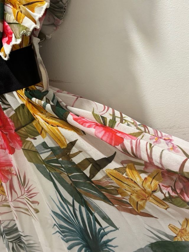 Vestido estampado flores tropicales