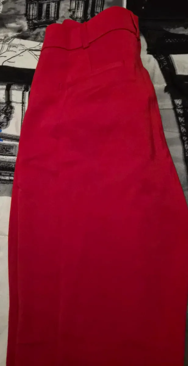 Pantalón de vestir rojo