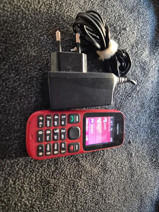 Móvil Nokia Rojo