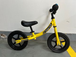 Bicicleta de aprendizaje Sawyer amarilla