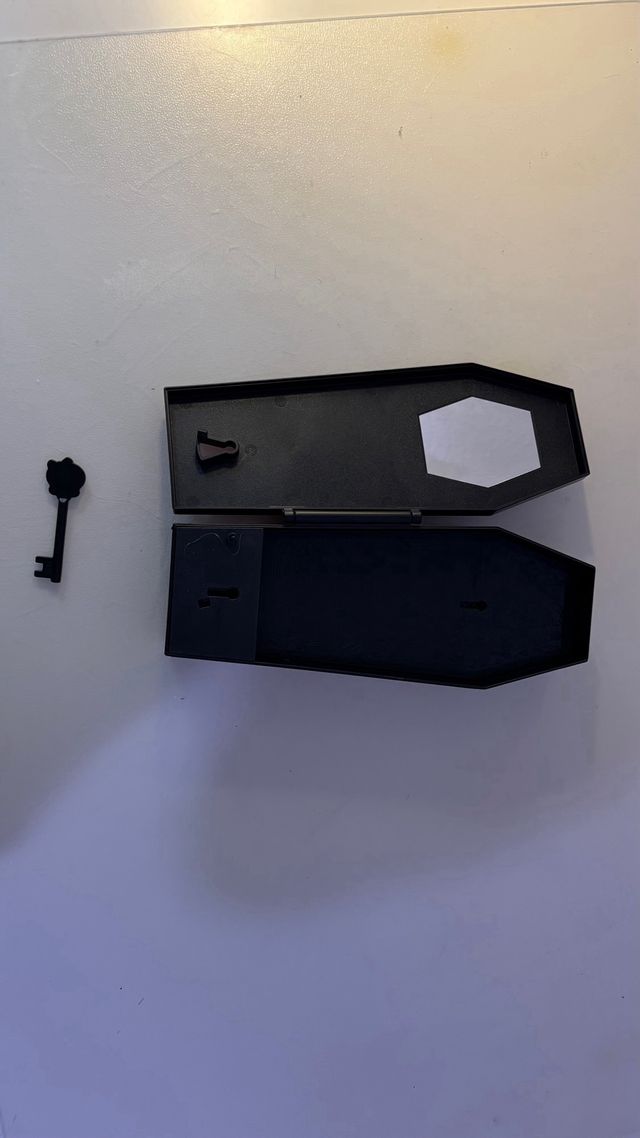 Juguete Monster High ataúd