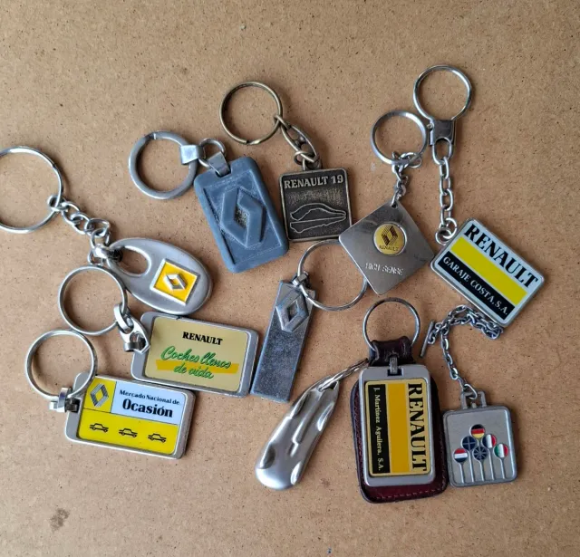 Chiavi Renault collezione vintage antica in liquidazione