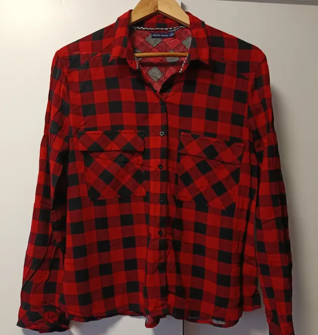 Blusa cuadros Bershka roja y negra