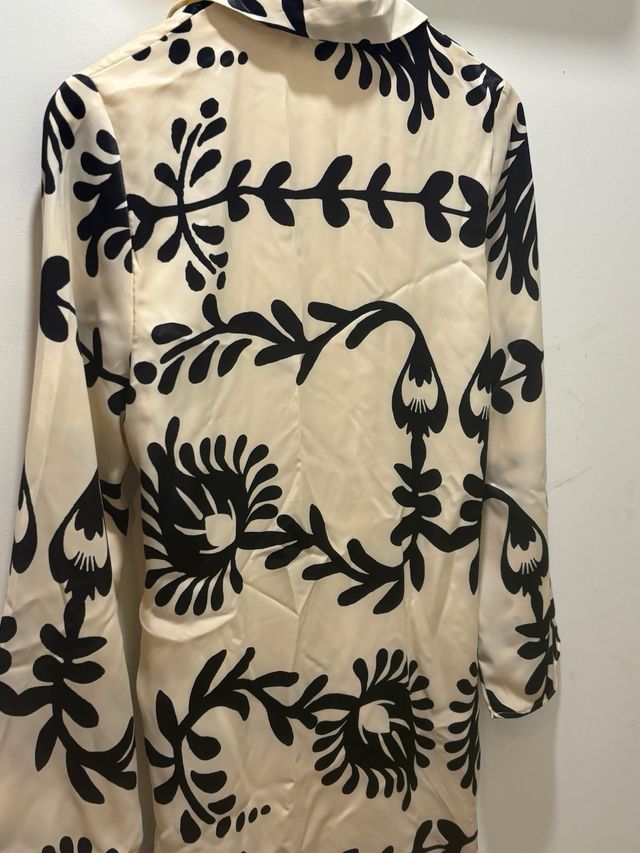 Vestido kimono Zara estampado floral