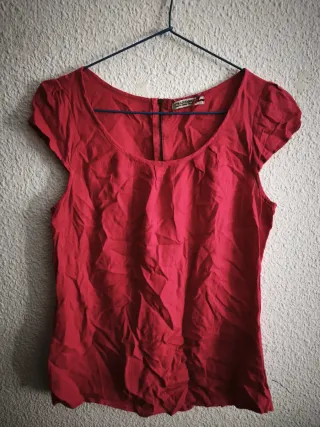 Camiseta blusarojo Stradivarius