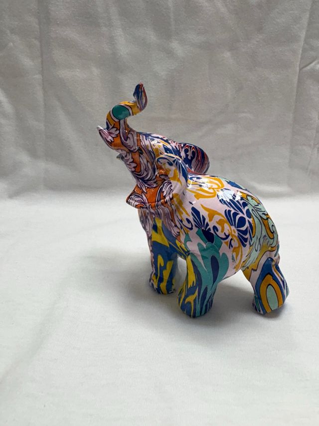 Elefante decorativo multicolor