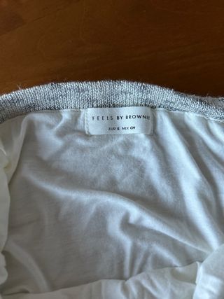 Falda Brownie blanca con abertura
