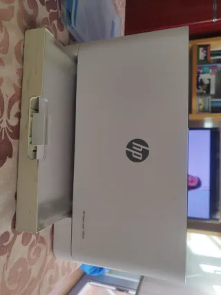 Impresora Láser HP Gris y Blanca