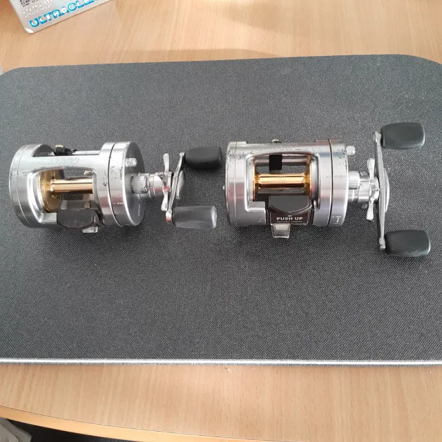 Pareja carretes Tica Caimán CT200