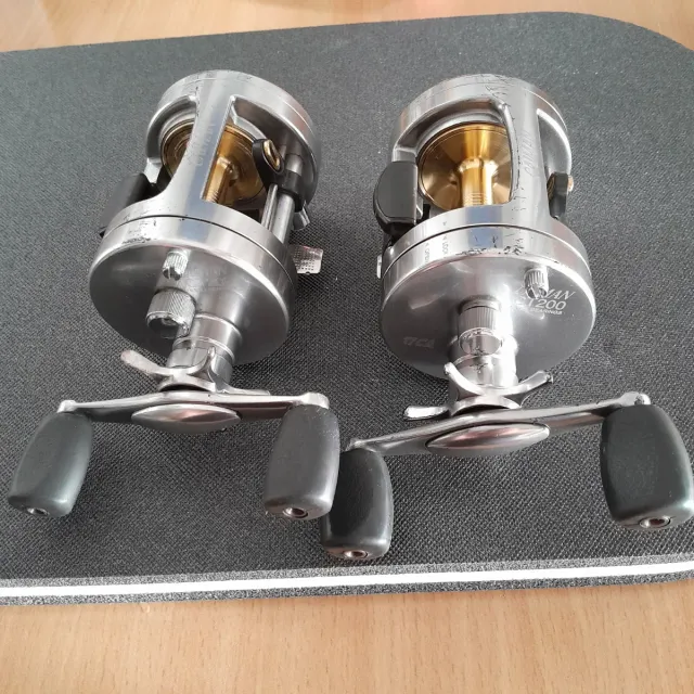 Pareja carretes Tica Caimán CT200