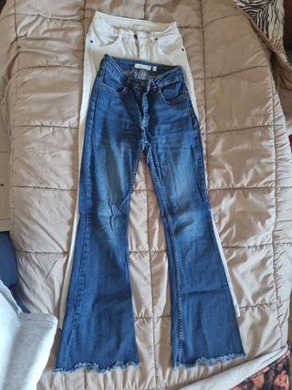 Pantalones vaqueros campana azules y blancos