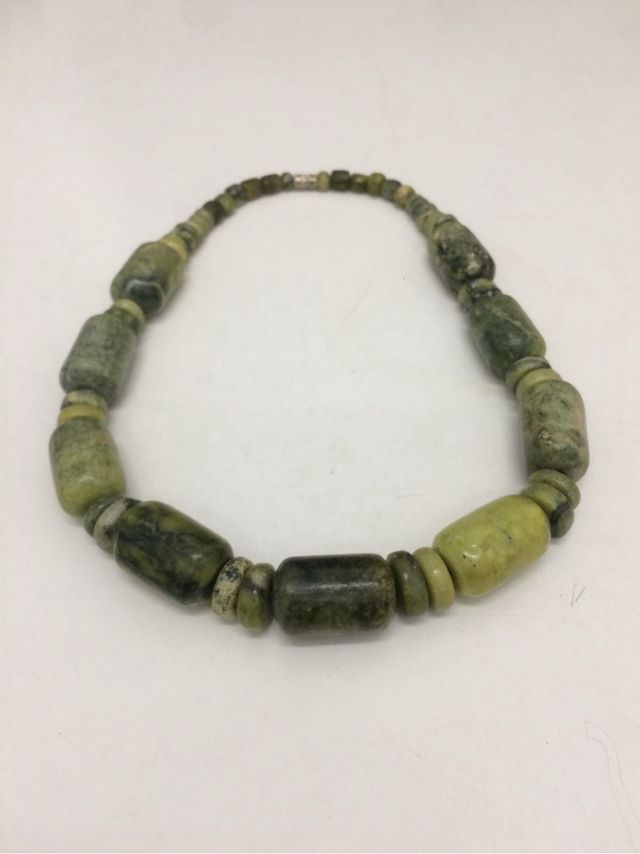 Collar piedras naturales verdes