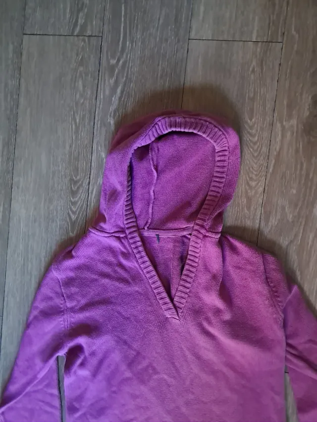 Jersey morado vintage con capucha