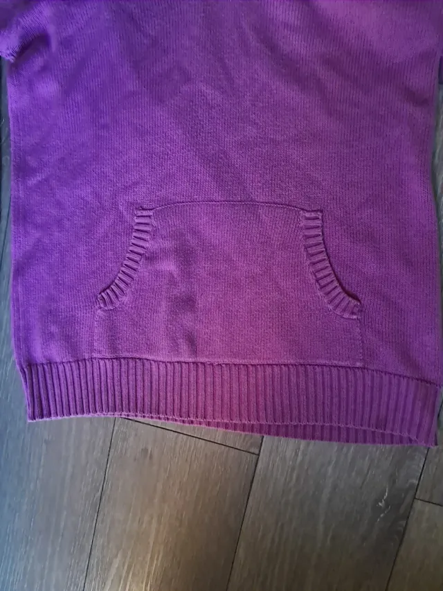 Jersey morado vintage con capucha