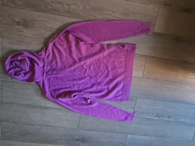 Jersey morado vintage con capucha