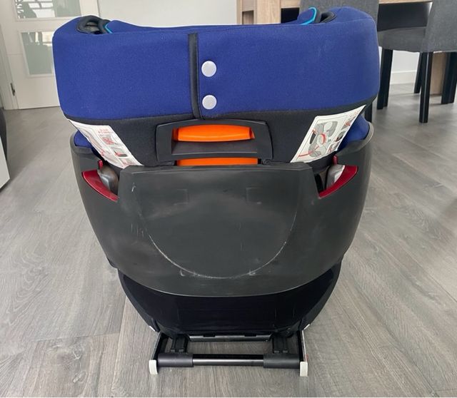 Silla de coche Cybex azul y negra