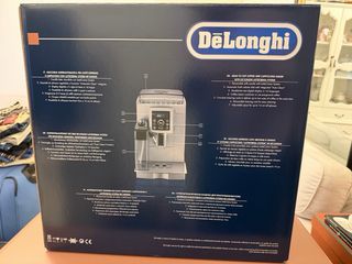 Cafetera DeLonghi Plata