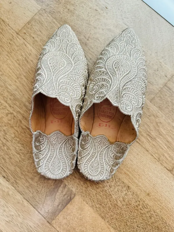 Chinelos Marroquinos tamanho 39 couro