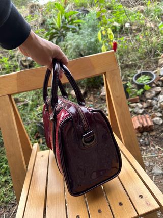 Bolso Desigual Rojo y Negro Charol