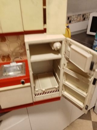 Cocinita antigua de juguete. Precio a convenir