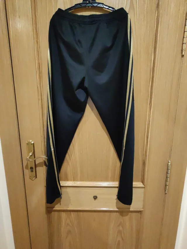 Pantalón Chándal Real Madrid Adidas Negro/Dorado