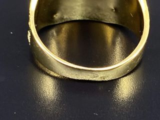 sello oro 18k con piedra con circonita