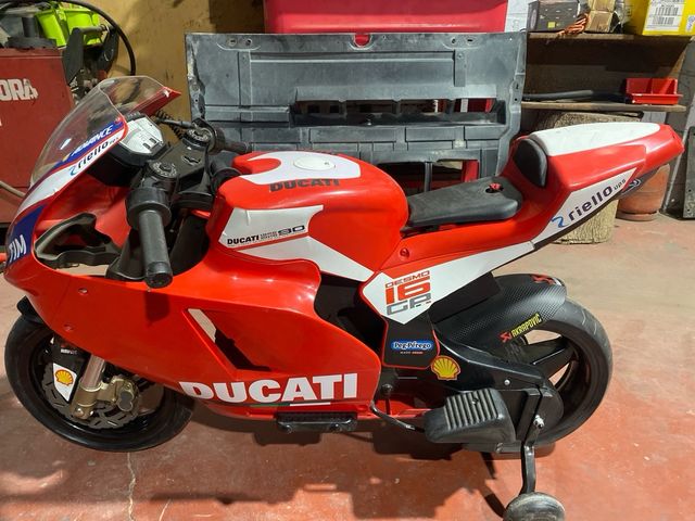 Moto a batería Ducati Peg Perego 16 Desmo GP