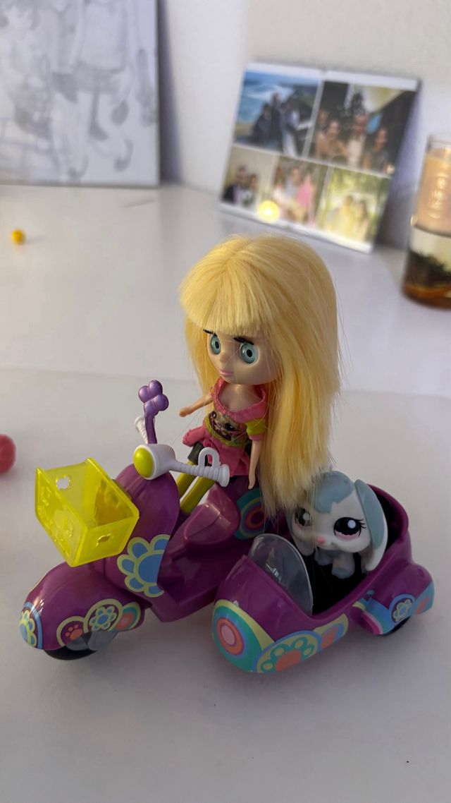Moto con Sidecar y Muñeca Little Pet Shop