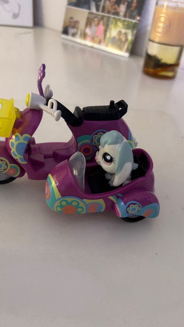 Moto con Sidecar y Muñeca Little Pet Shop