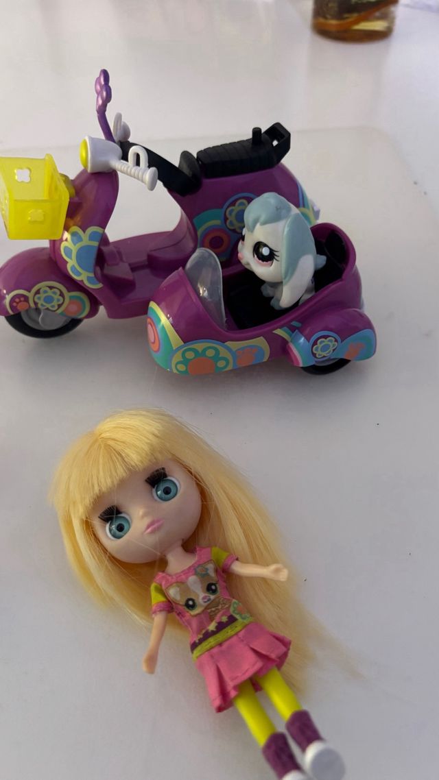 Moto con Sidecar y Muñeca Little Pet Shop