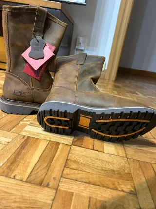 Botas de cuero marrones