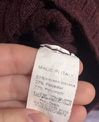 Maglioncino dolcevita corto bordeaux