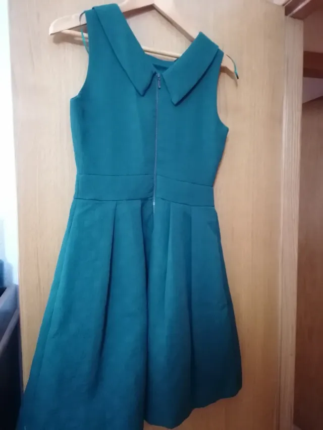 Vestido verde sin mangas