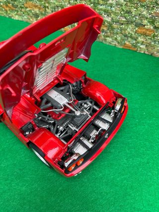 Ferrari F50 – Escala 1:18 – Maisto