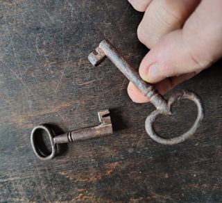 Coppia chiavi antiche ferro epoca '800