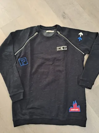 Sudadera Niño Azul marino con Parches. TALLA 13-14