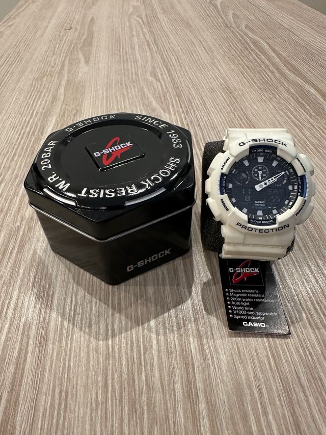 Reloj Casio G-Shock Deportivo Blanco