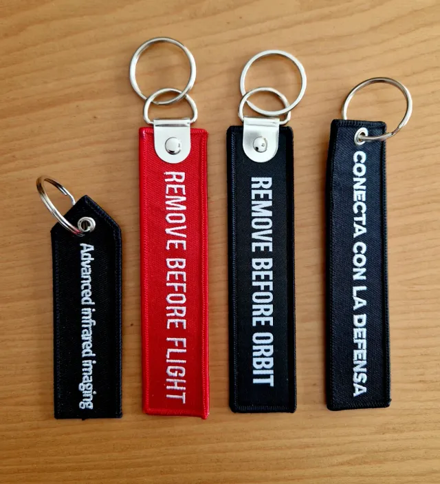 Llaveros de tela bordados (4 unidades)